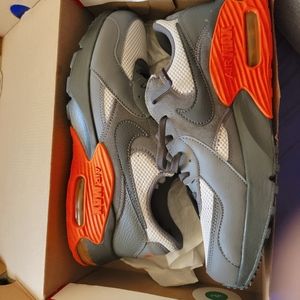 Nike Air Max Exceed Iron Grey Smoke Grey Fume Fonce 8.5 M brand new